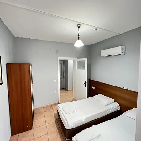 Respect 阿拉尼亚