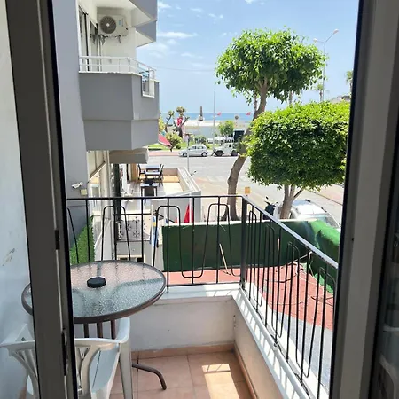 Respect 阿拉尼亚