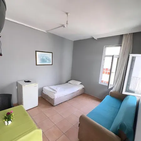 Respect 阿拉尼亚